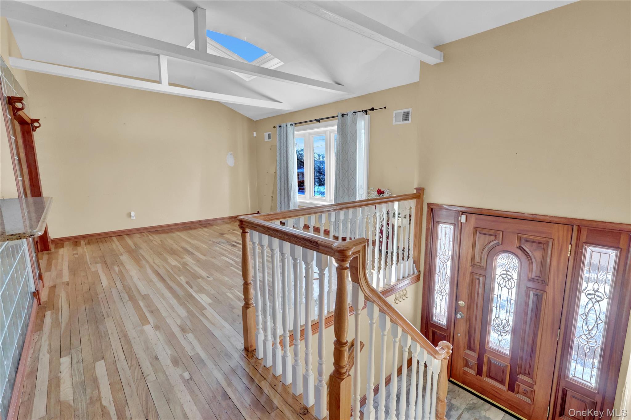 #14 photo, 97 Willow Street, מחוז סאפוק Wyandanch , NY 11798