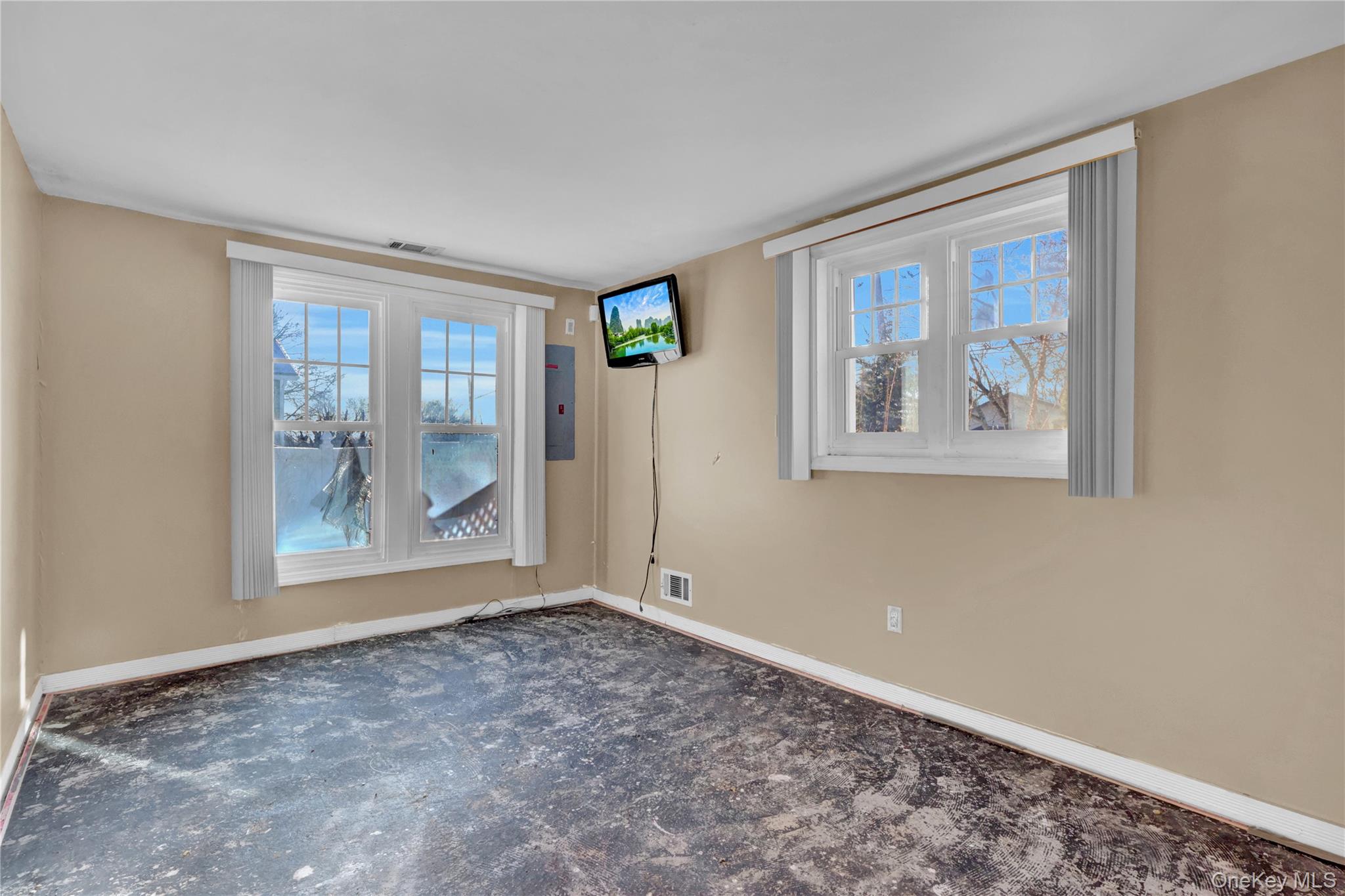 #18 photo, 97 Willow Street, מחוז סאפוק Wyandanch , NY 11798