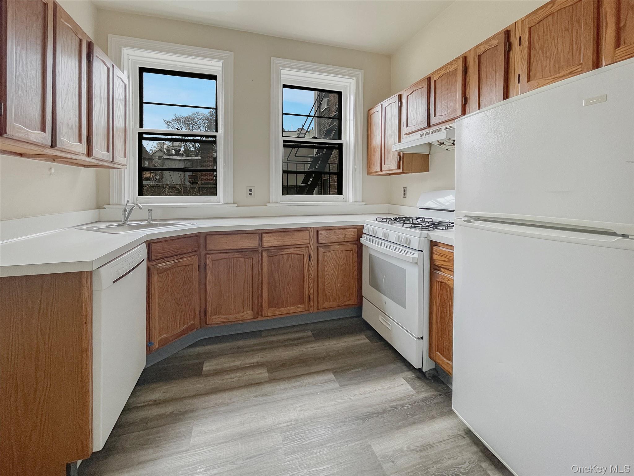 #8 photo, 49 Main Street, Irvington , NY 10533