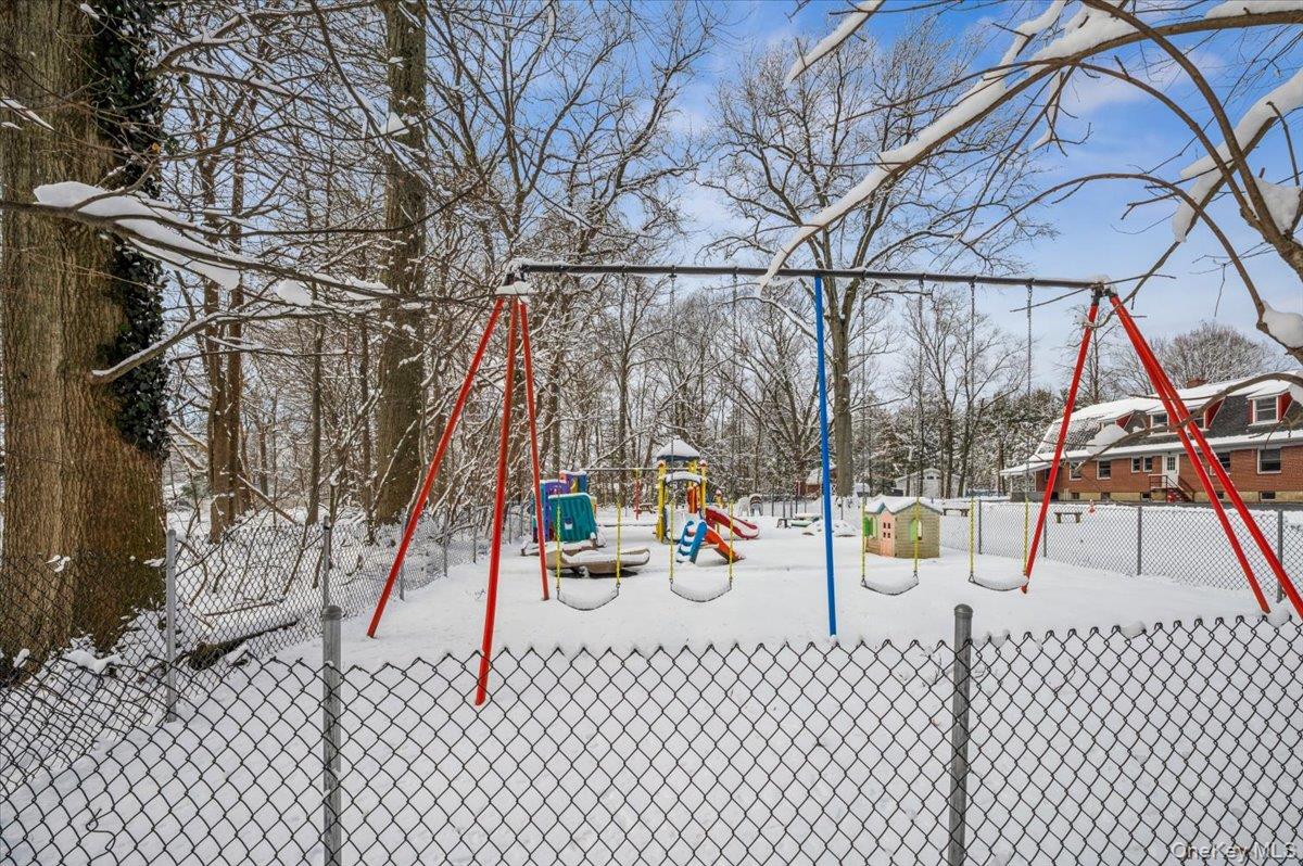 #18 photo, 3 Germonds Village, Bardonia , NY 10954