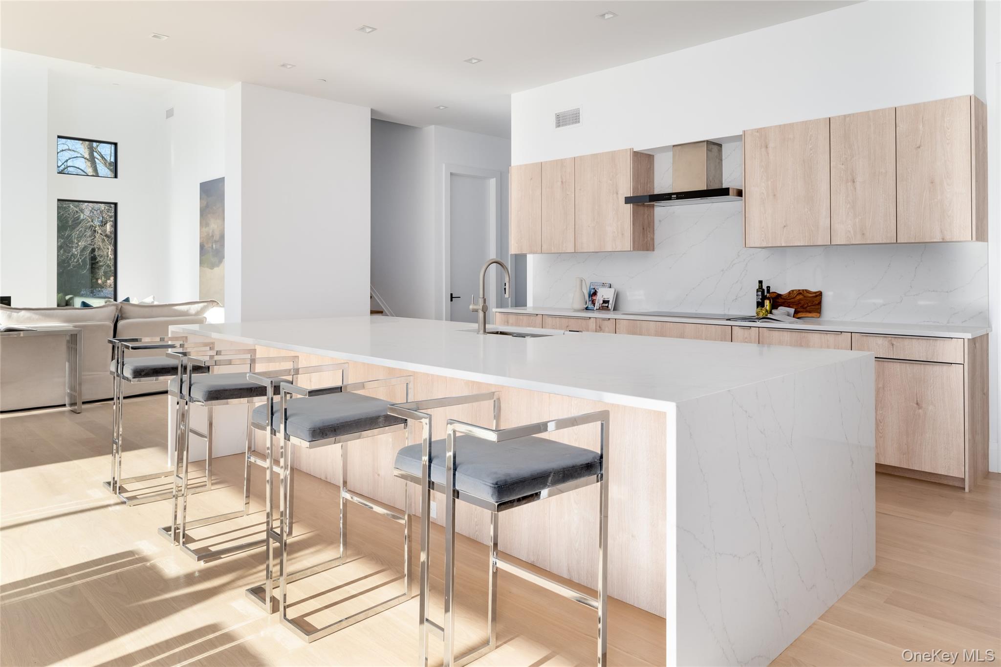 #11 photo, 144 Wendover Road, Rye , NY 10580