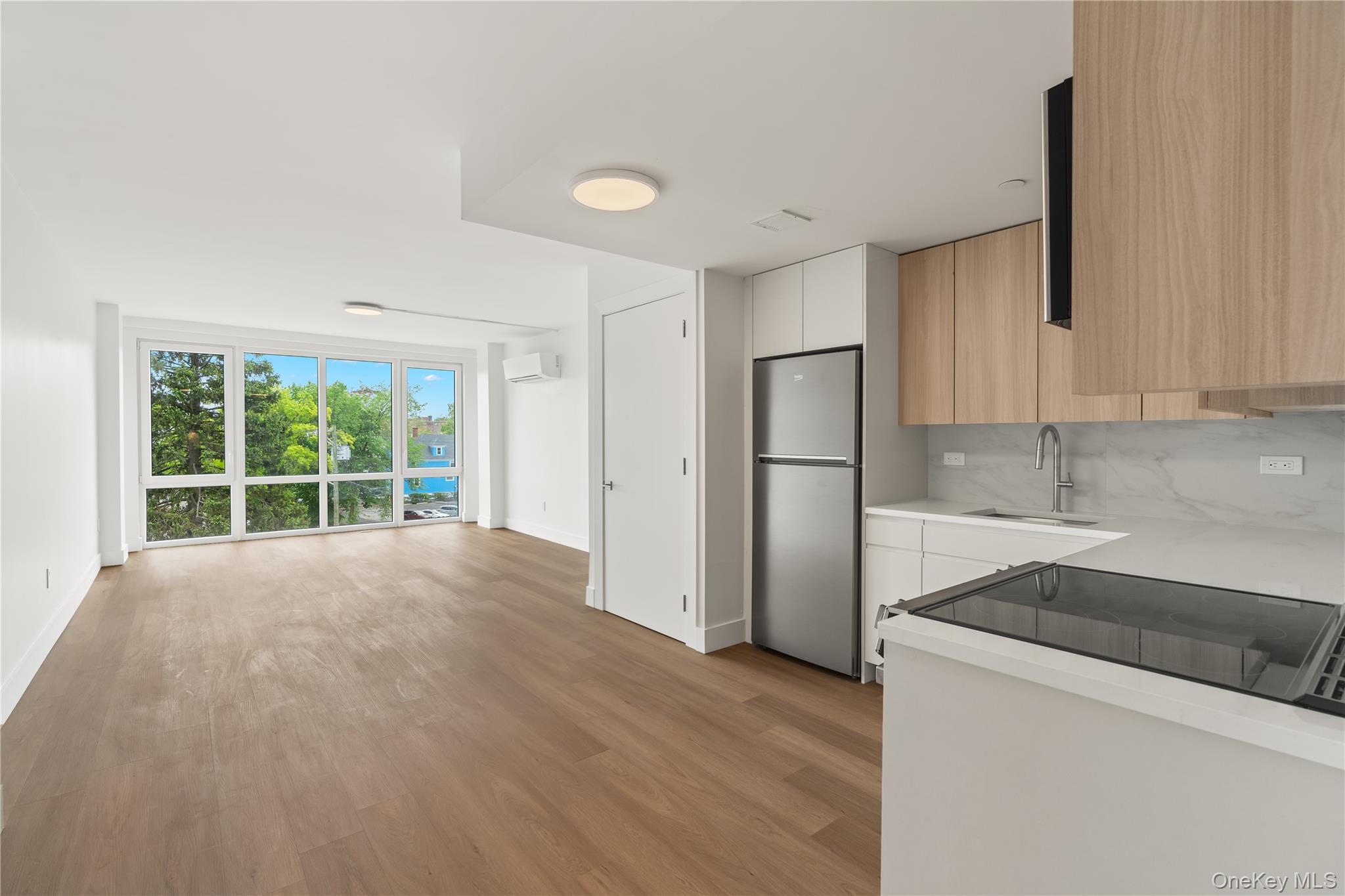 #5 photo, 10 Lyon Place, White Plains , NY 10601