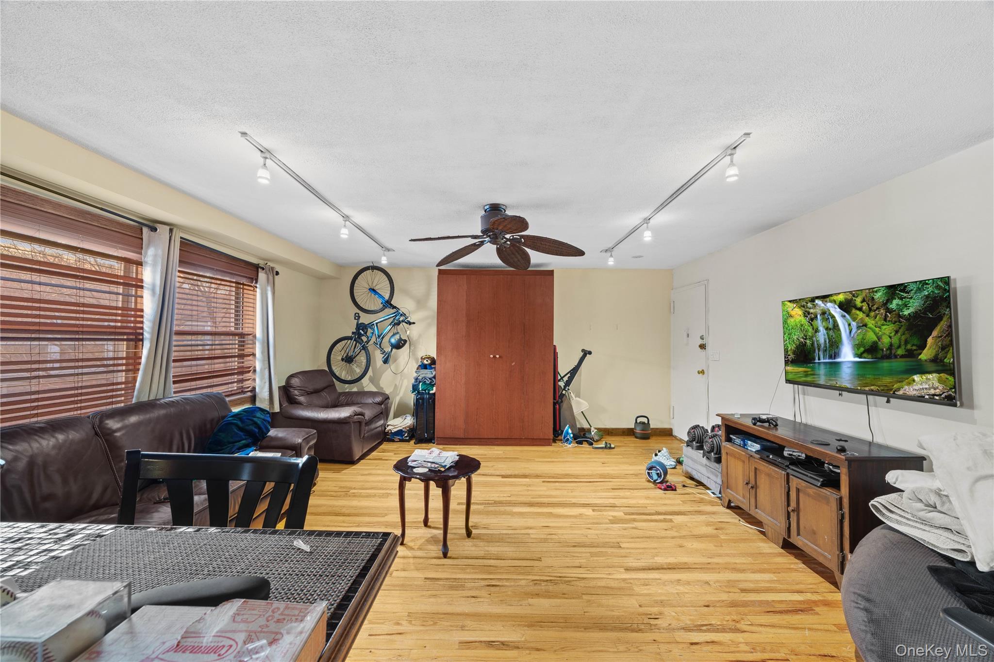 #9 photo, 6291 Broadway, ब्रोंक्स Bronx , NY 10471