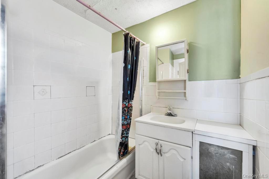 #13 photo, 46 Peters Avenue, Hempstead , NY 11550