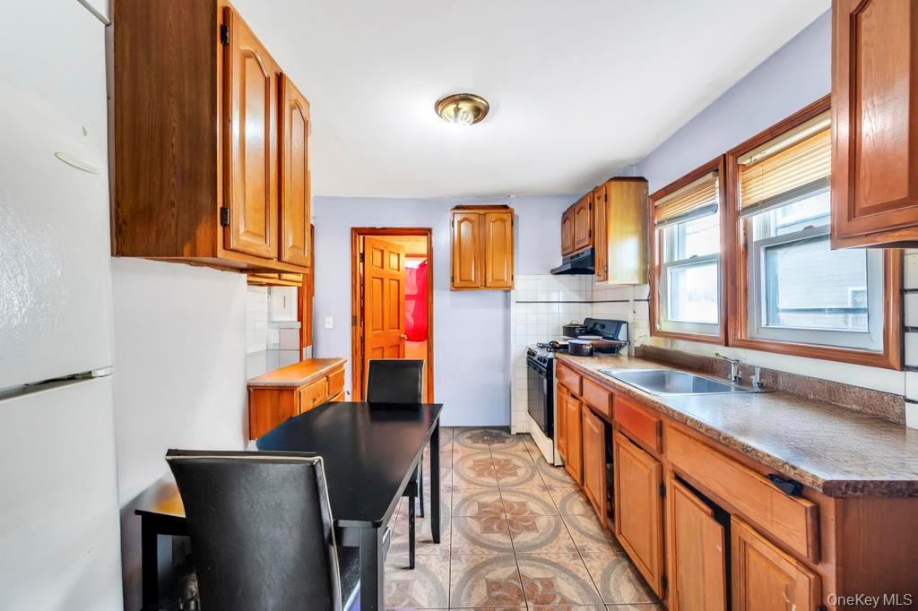 #5 photo, 46 Peters Avenue, Hempstead , NY 11550