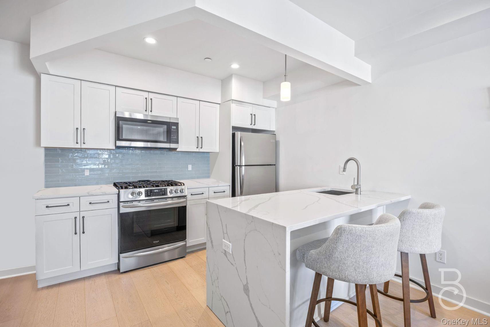#4 photo, 25-74 34th Street, Astoria , NY 11103