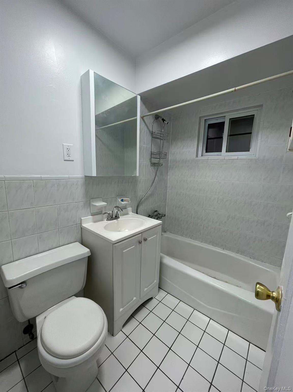 #5 photo, 19801 56th ave, कुईंस Fresh Meadows , NY 11365