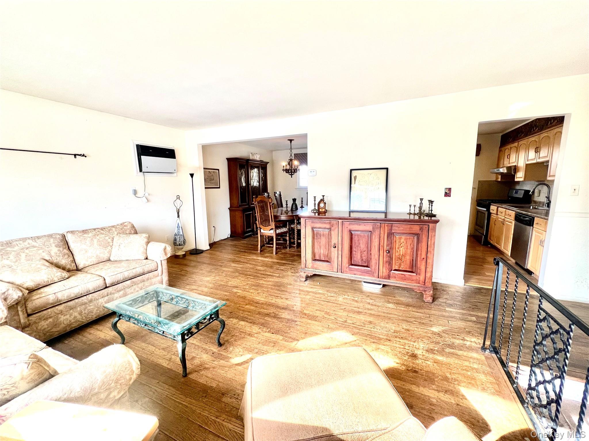 #3 photo, 366 Carvel Avenue, מחוז נסאו Cedarhurst , NY 11516