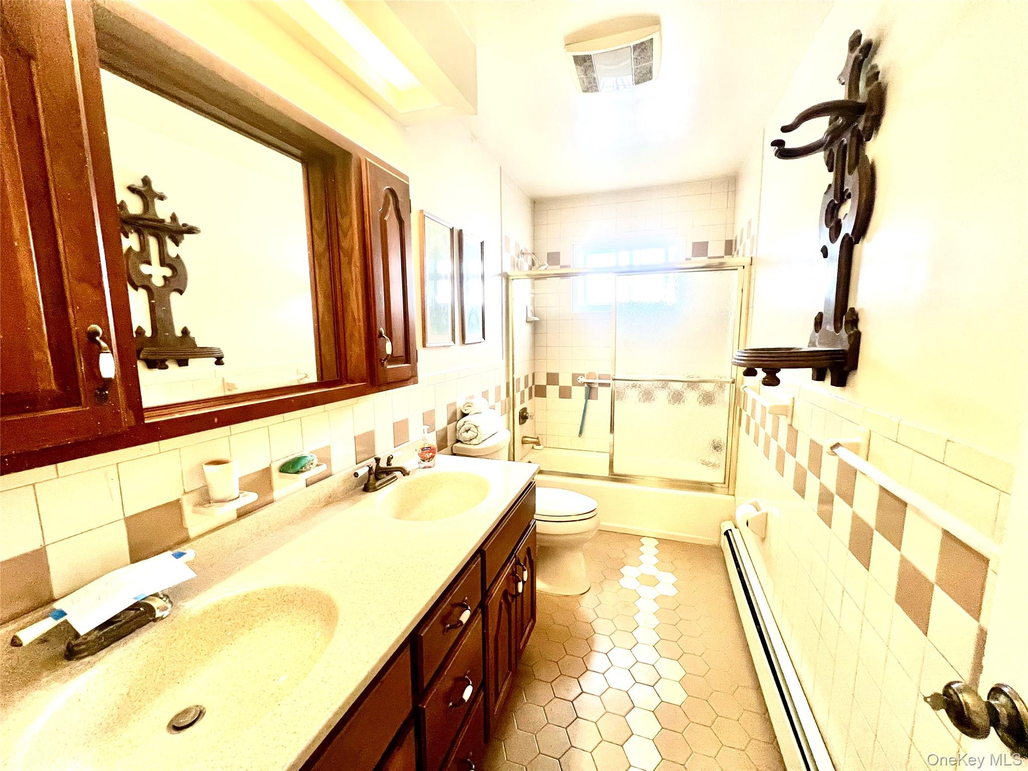 #9 photo, 366 Carvel Avenue, מחוז נסאו Cedarhurst , NY 11516