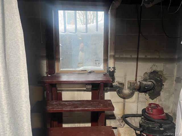 #10 photo, 330 florida Avenue, Copiague , NY 11726