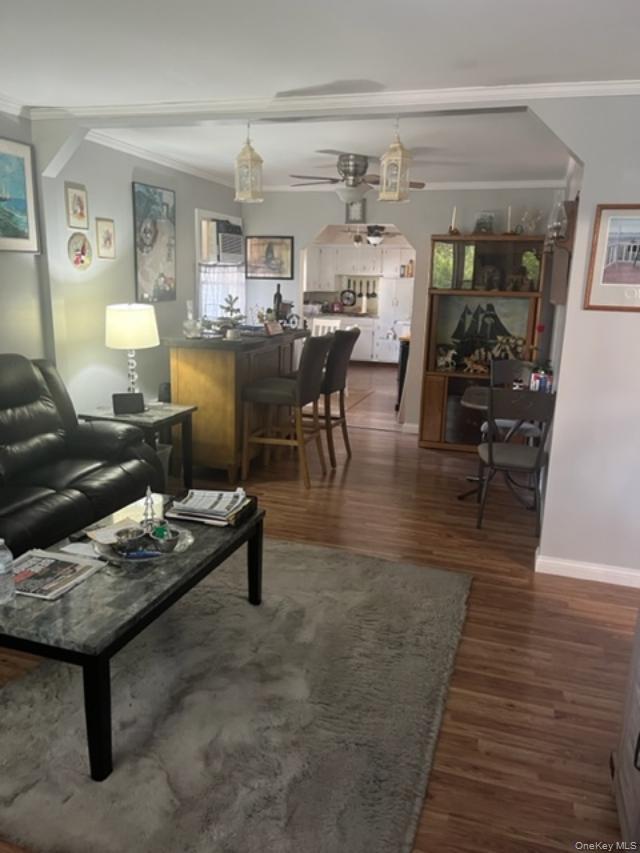 #5 photo, 330 florida Avenue, Copiague , NY 11726