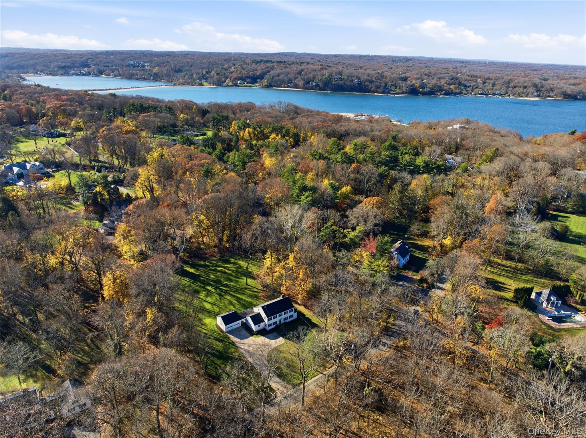 #2 photo, 55 White Hill Road, מחוז סאפוק Cold Spring Harbor , NY 11724