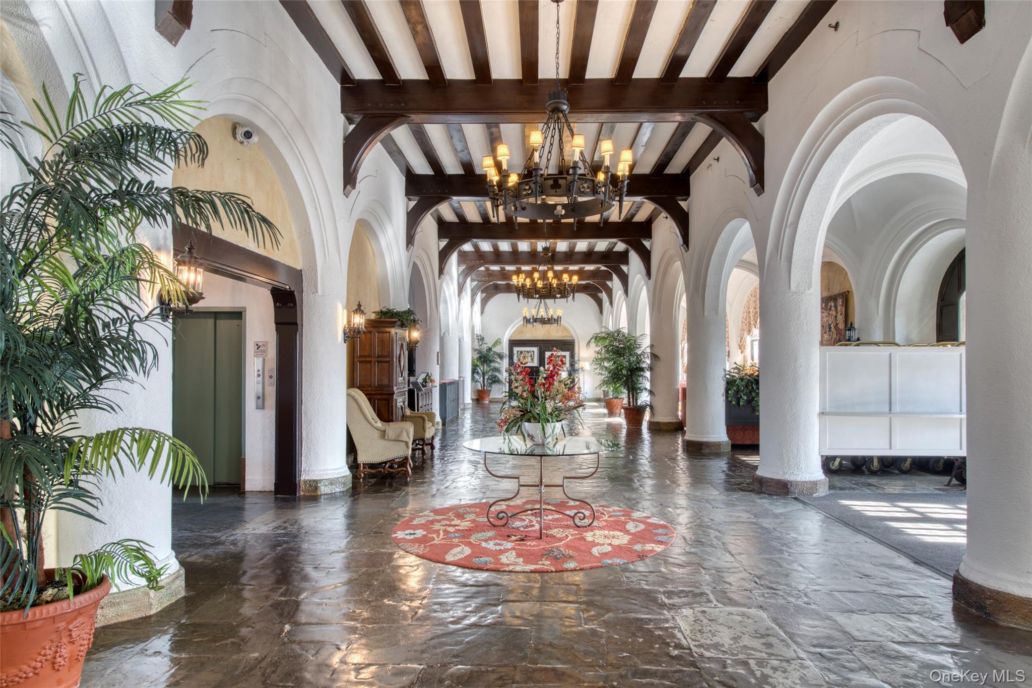 #11 photo, 236 Edgemere Street, מחוז סאפוק Montauk , NY 11954