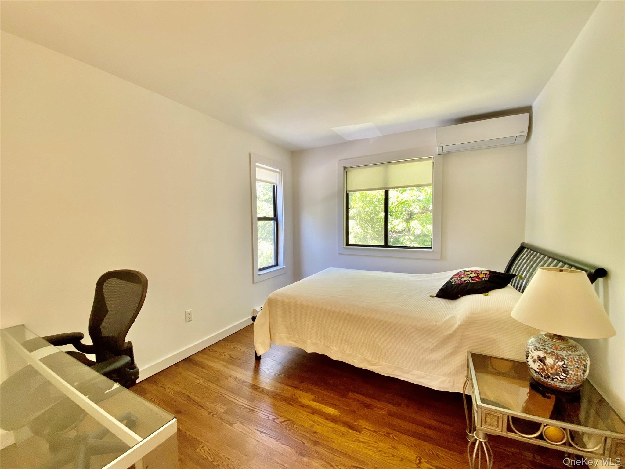 #8 photo, 98 Hands Creek Road, Саффолк ‖ East Hampton , NY 11937