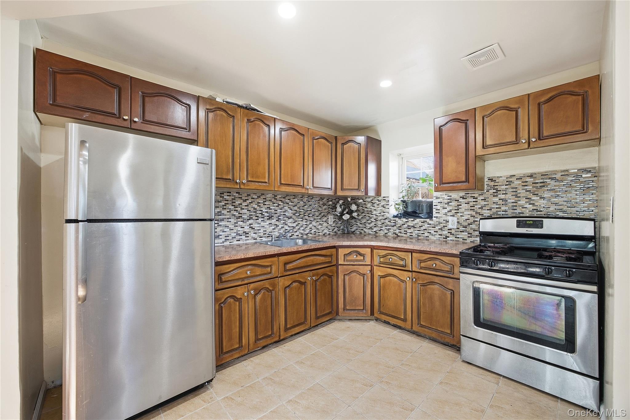 #19 photo, 13410 Farmers Boulevard, קווינס Jamaica , NY 11434