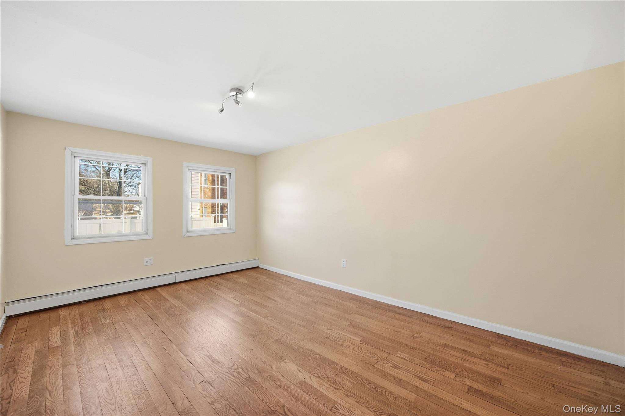 #4 photo, 13410 Farmers Boulevard, קווינס Jamaica , NY 11434