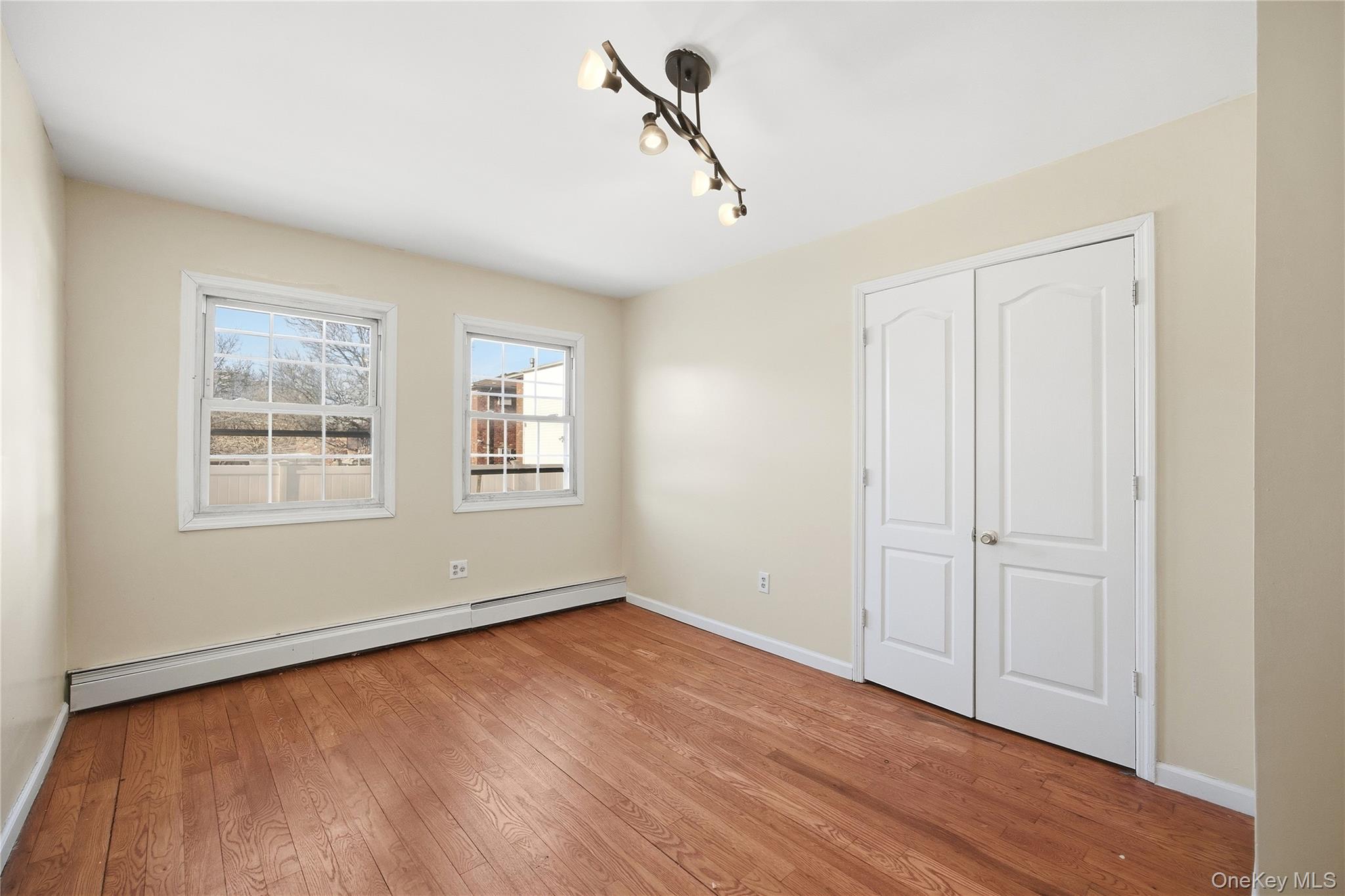 #9 photo, 13410 Farmers Boulevard, קווינס Jamaica , NY 11434