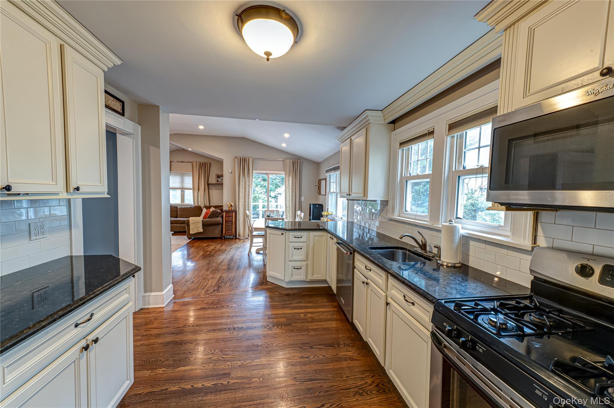 #15 photo, 75 Bar Beach Road, Нассау ‖ Port Washington , NY 11050