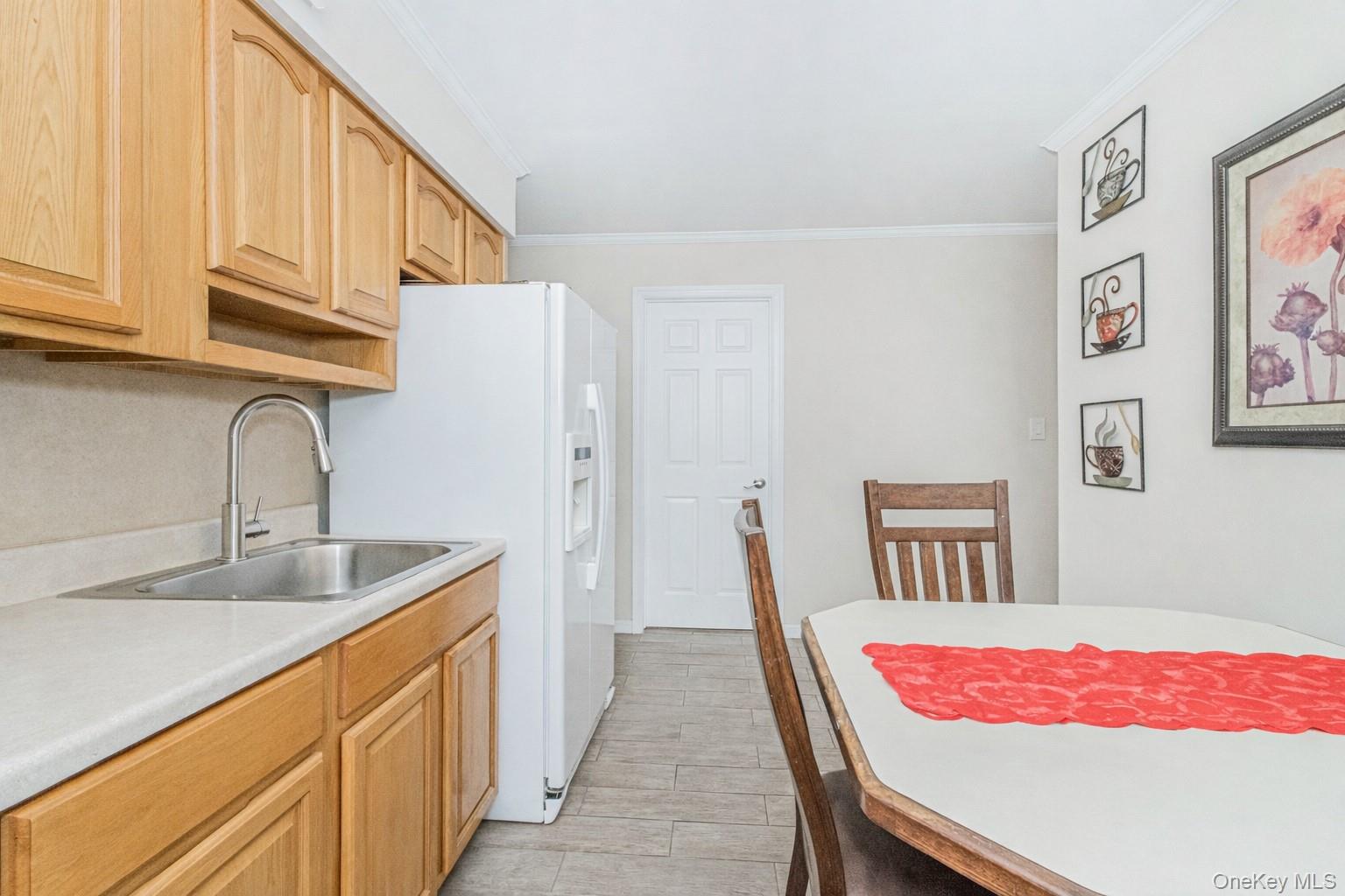 #13 photo, 95-11 164th Avenue, Куинс ‖ Howard Beach , NY 11414