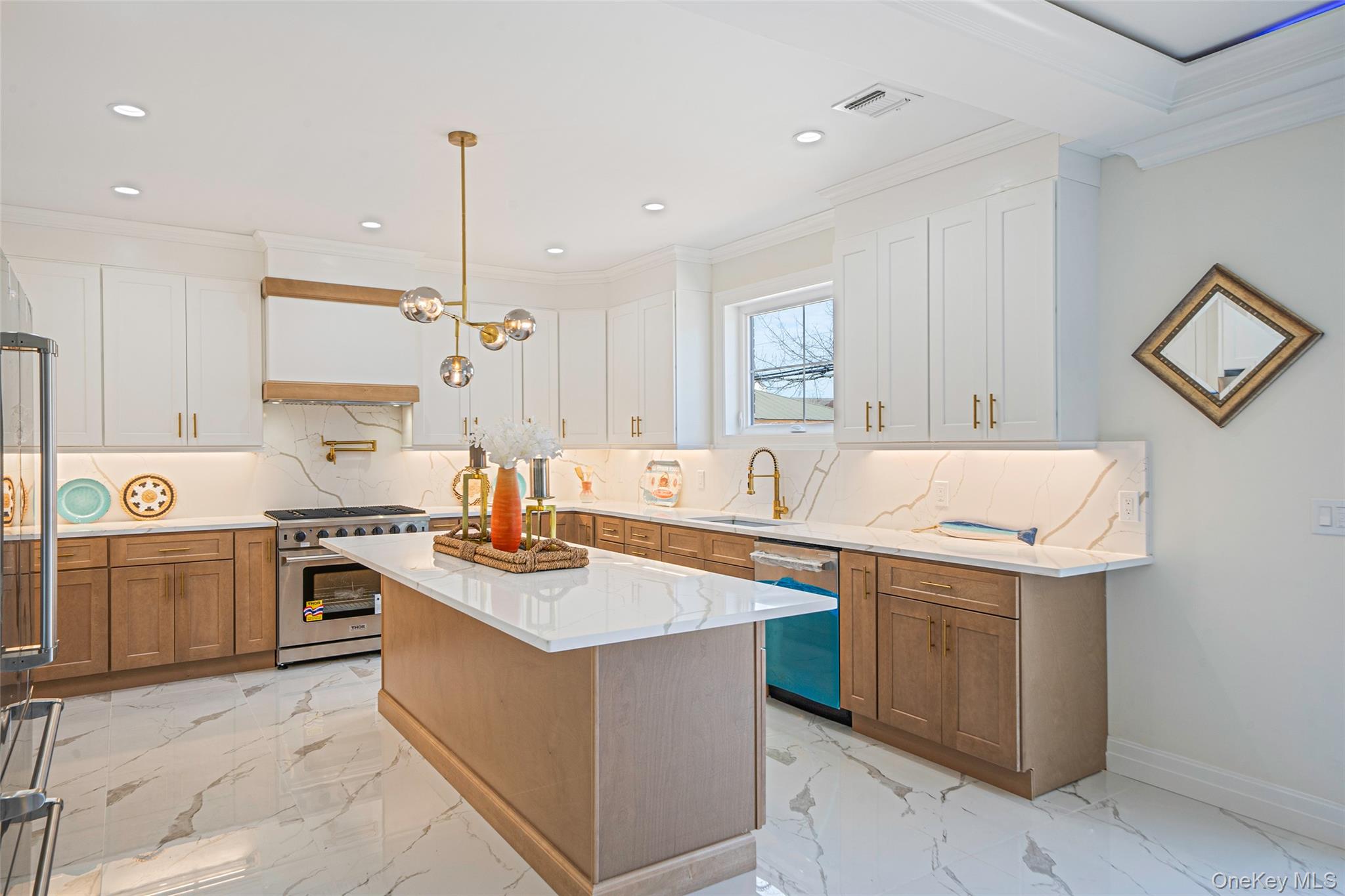 #11 photo, 1025 Mirabelle Avenue, Westbury , NY 11590