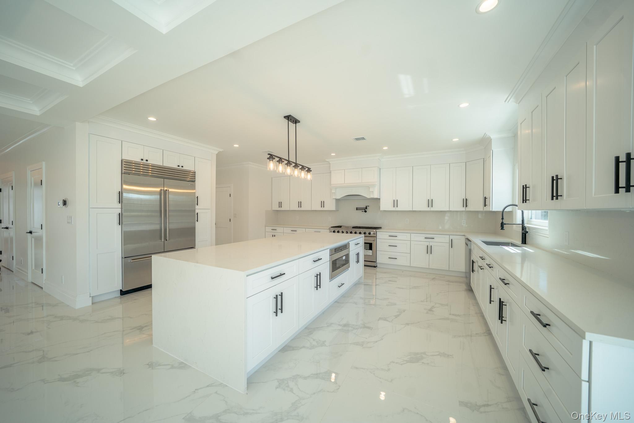 #13 photo, 1025 Mirabelle Avenue, Westbury , NY 11590