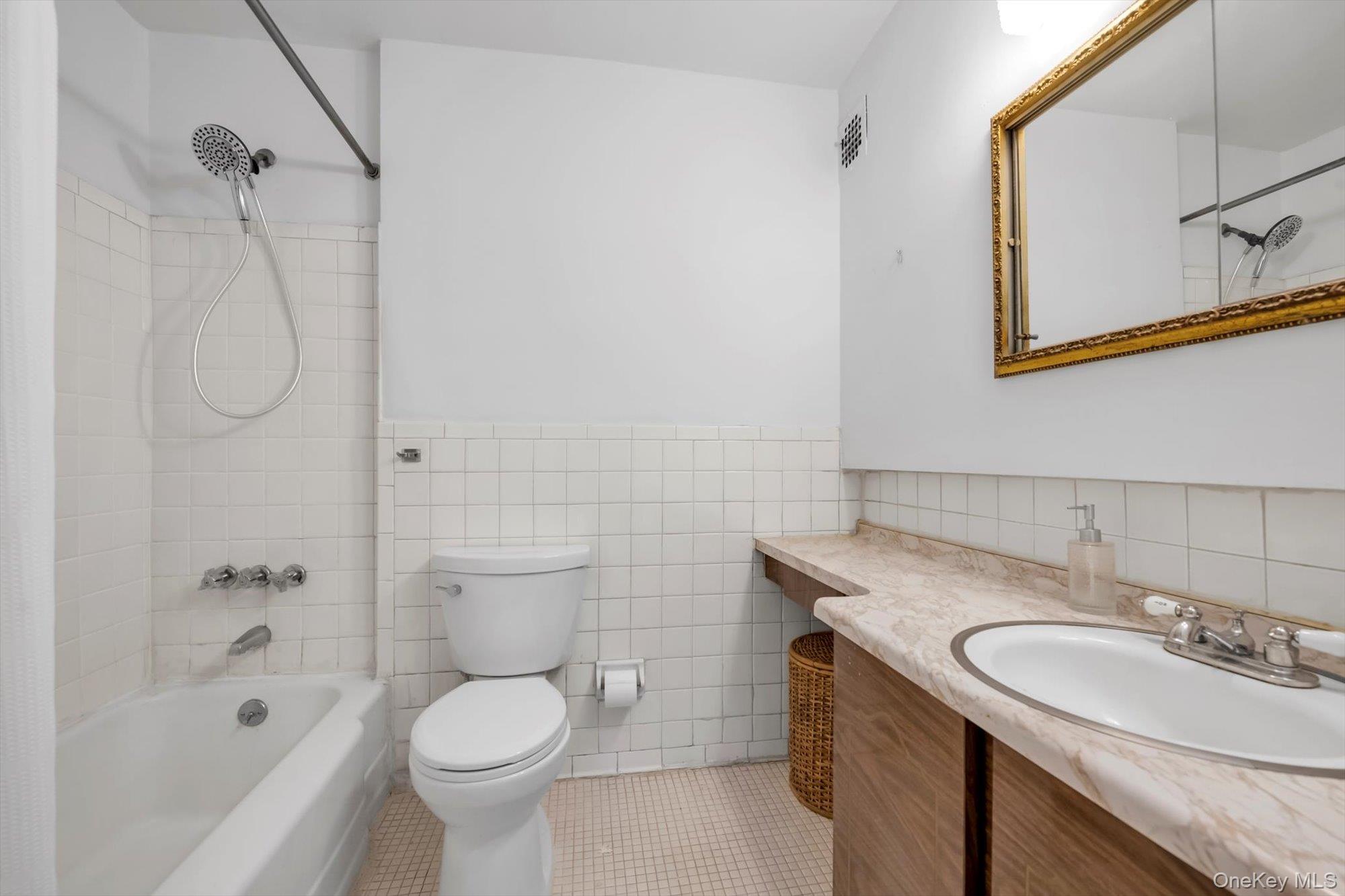 #12 photo, 25 Chapel Place, Нассау ‖ Great Neck , NY 11021