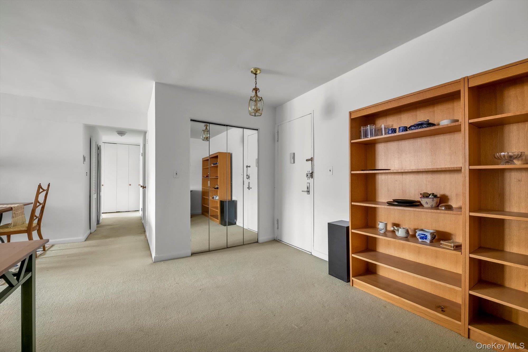 #3 photo, 25 Chapel Place, Нассау ‖ Great Neck , NY 11021