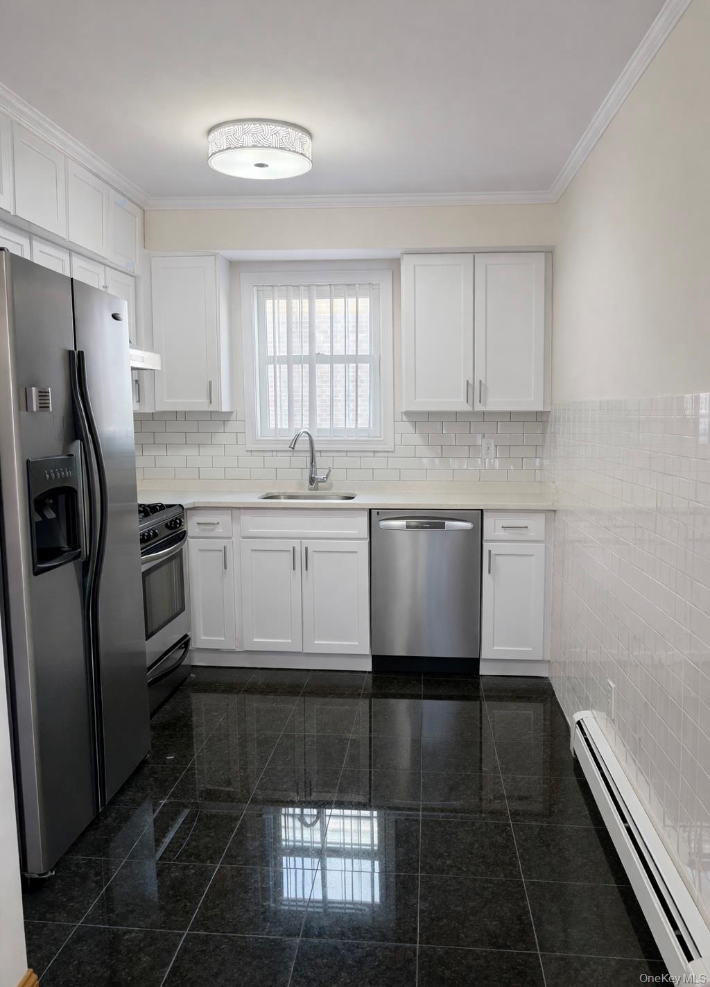 #2 photo, 214-27 38 Avenue, कुईंस Bayside , NY 11361