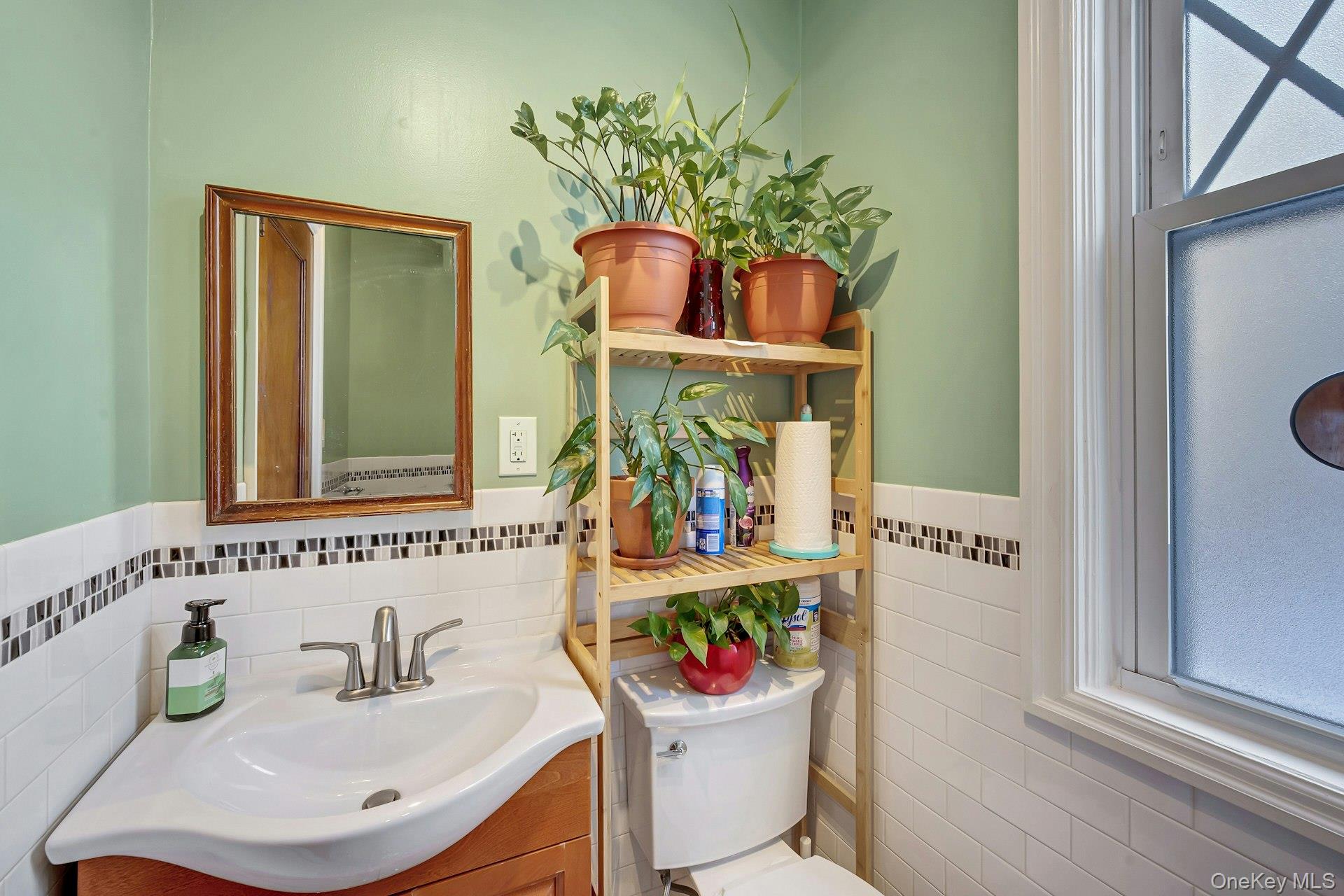 #5 photo, 5625 Post Road, Bronx , NY 10471