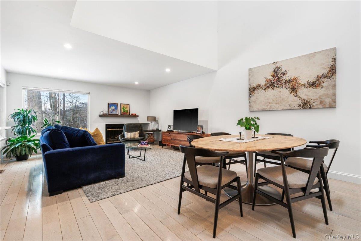 #3 photo, 23 Waters Edge, Chappaqua , NY 10514