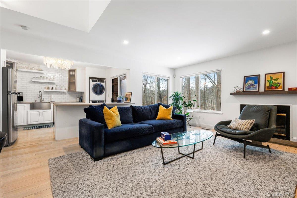 #4 photo, 23 Waters Edge, Chappaqua , NY 10514