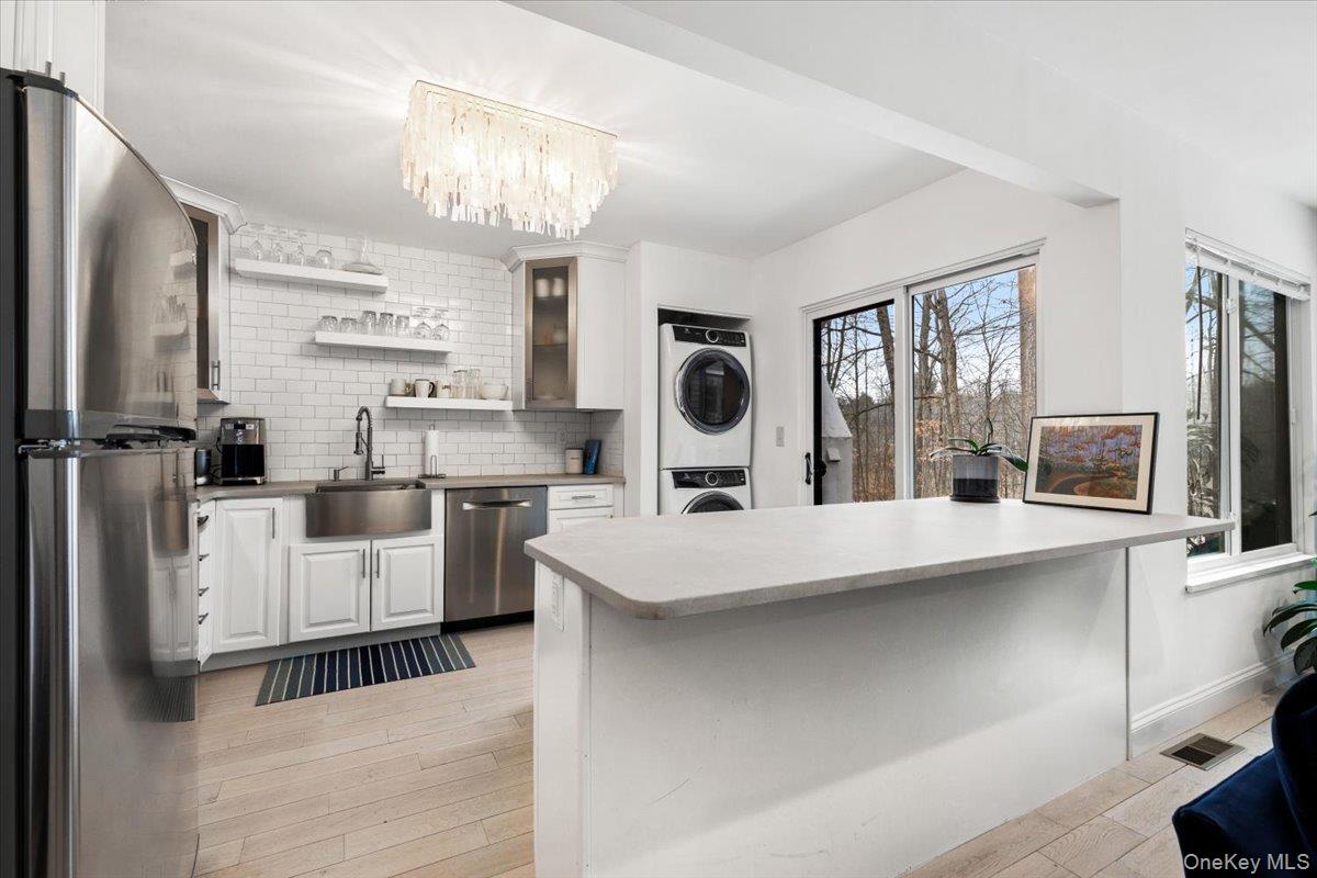 #6 photo, 23 Waters Edge, Chappaqua , NY 10514