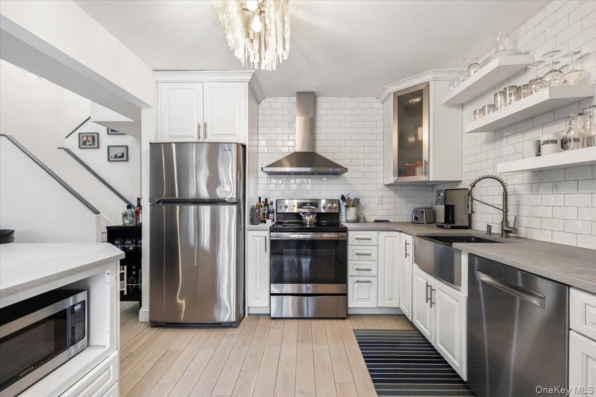 #8 photo, 23 Waters Edge, Chappaqua , NY 10514