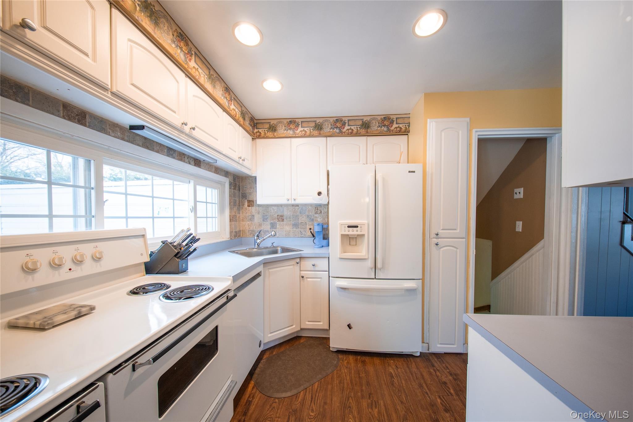 #11 photo, 41 Foxhill Road, Valhalla , NY 10595