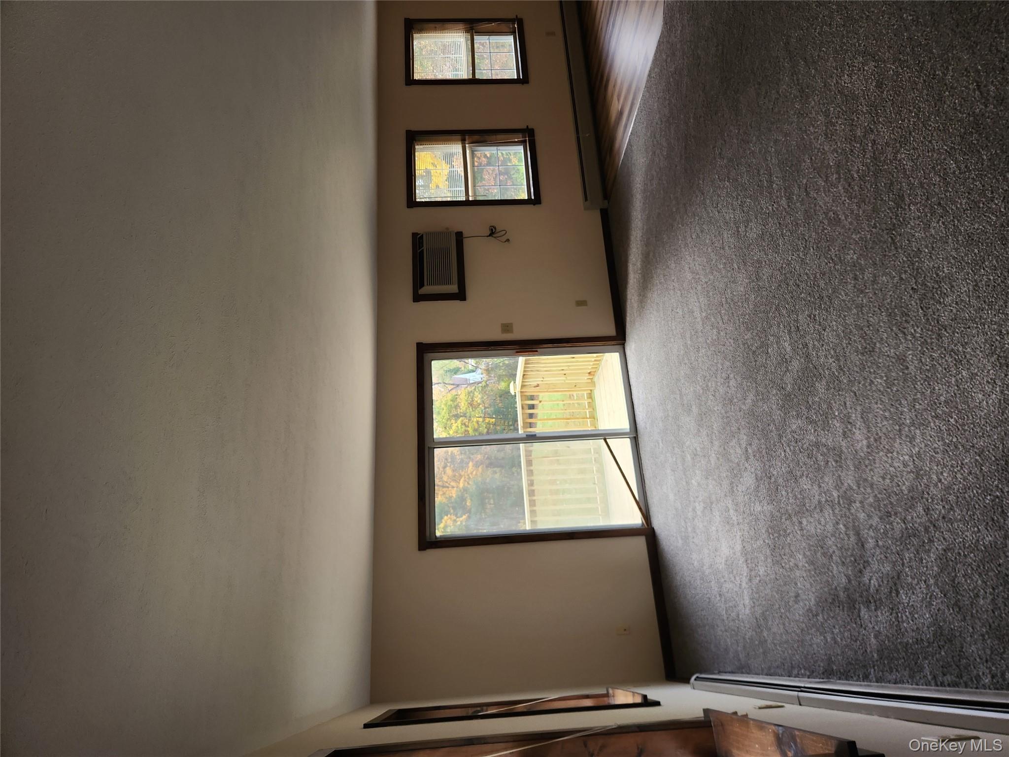 #3 photo, 125 East MArket St, Hyde Park , NY 12538