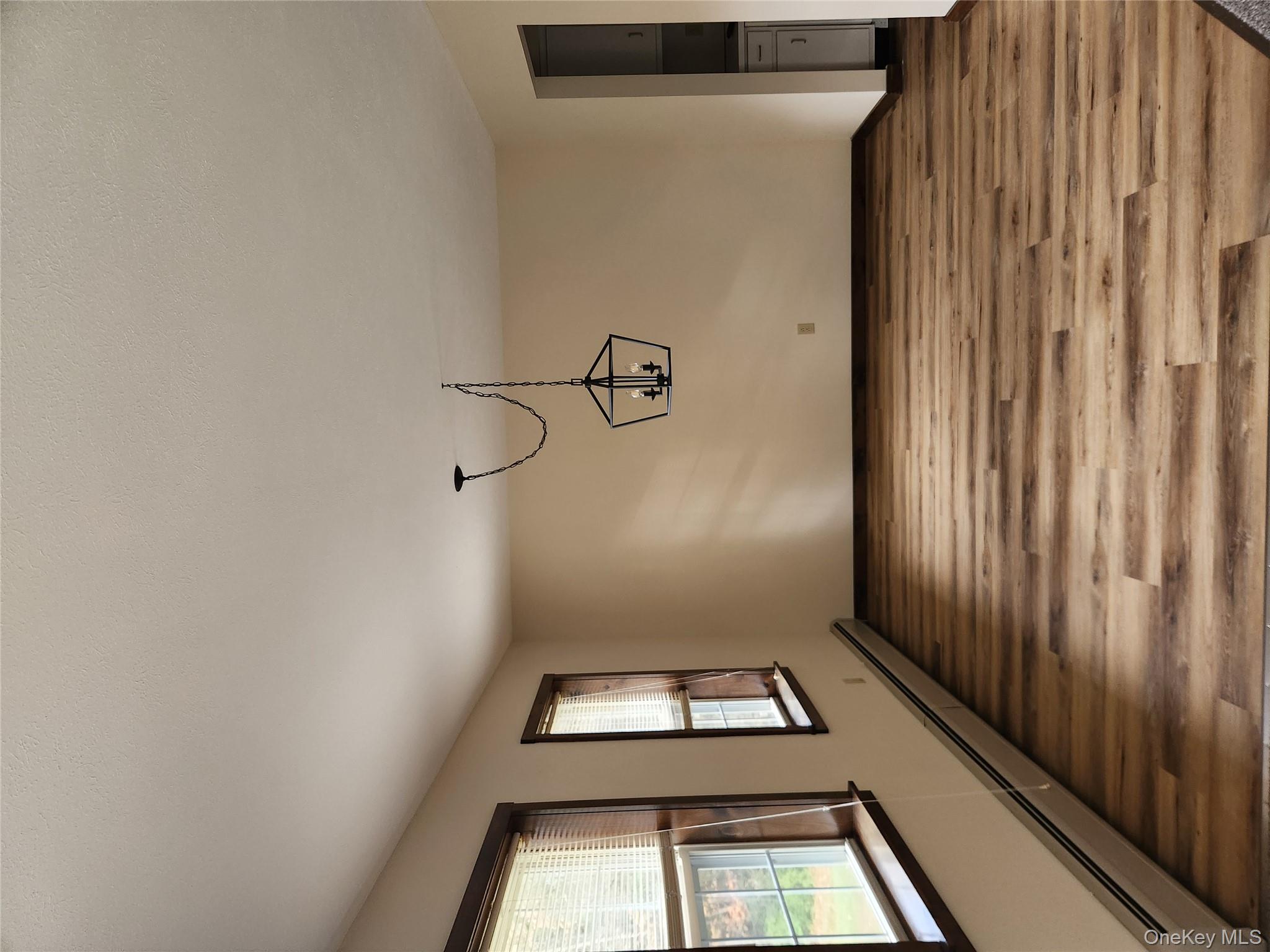 #4 photo, 125 East MArket St, Hyde Park , NY 12538