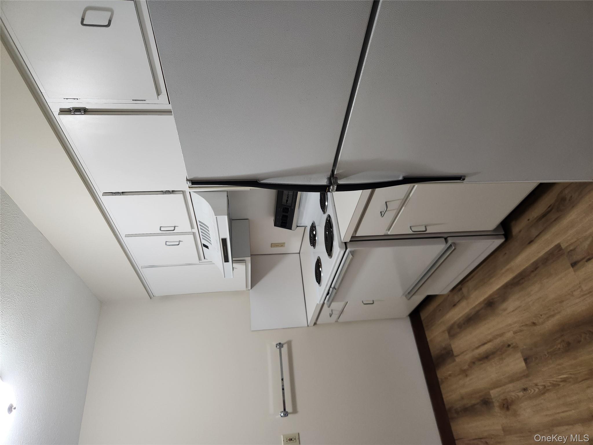 #6 photo, 125 East MArket St, Hyde Park , NY 12538