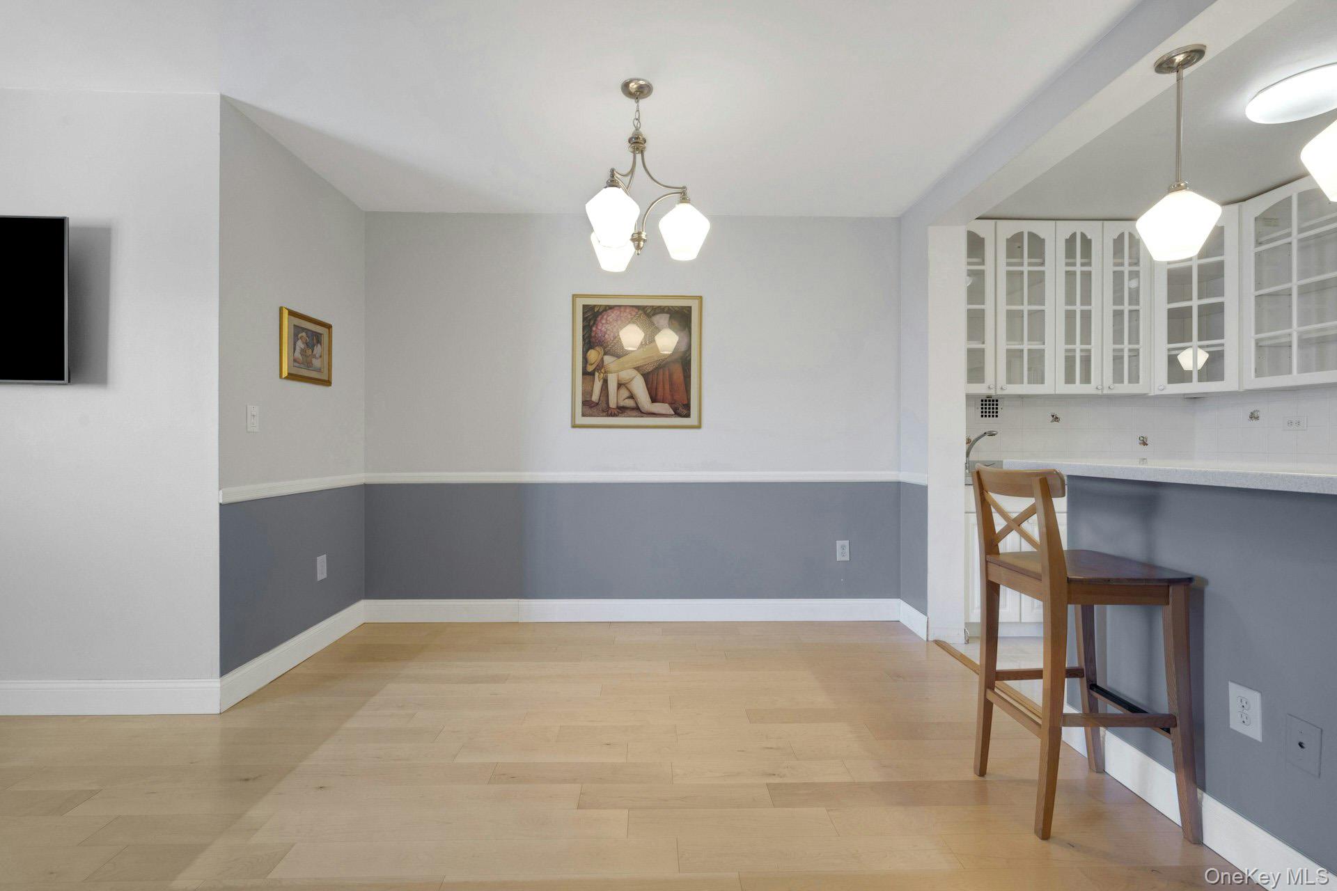 #5 photo, 100 E Hartsdale Avenue, Hartsdale , NY 10530