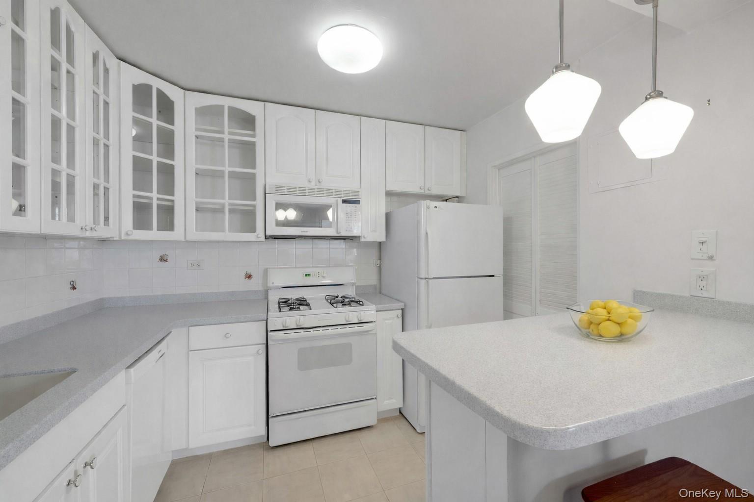 #7 photo, 100 E Hartsdale Avenue, Hartsdale , NY 10530