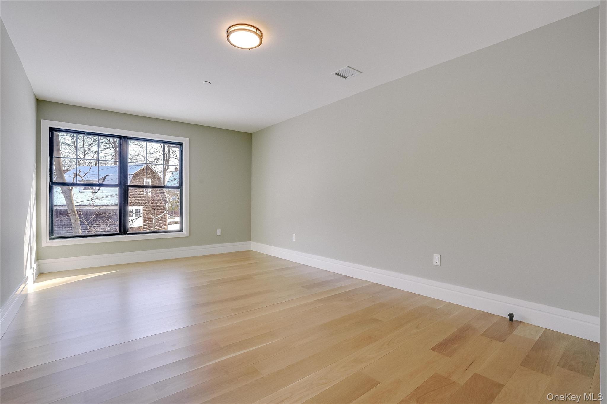 #13 photo, 80 Brookdale Avenue, New Rochelle , NY 10801