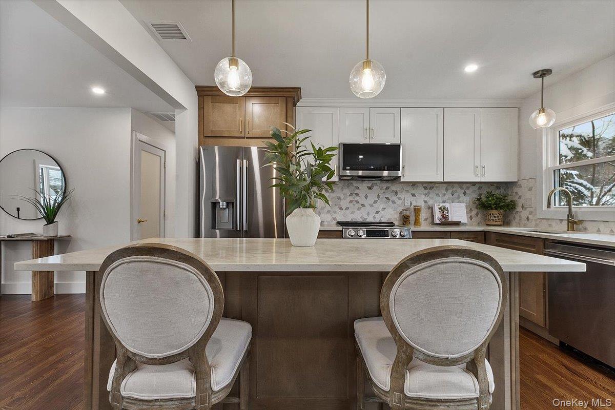 #11 photo, 331 Alta Vista Drive, Yonkers , NY 10710