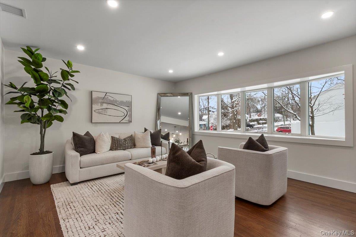 #2 photo, 331 Alta Vista Drive, Yonkers , NY 10710