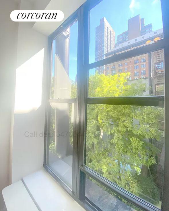 #12 photo, New York City, Lincoln Square , NY 10023