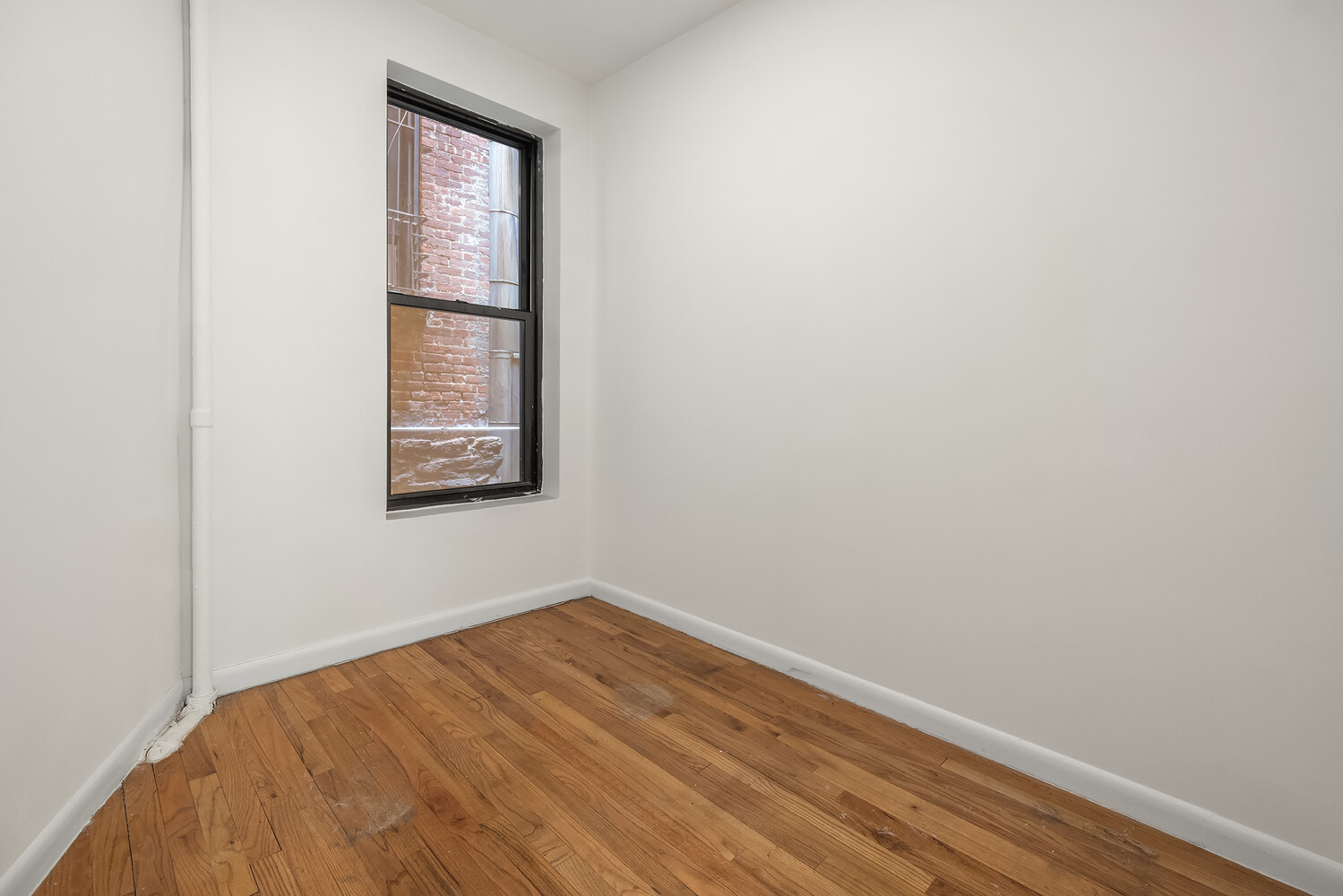 #9 photo, 332 E 77TH Street, 맨해튼 Lenox Hill , NY 10075