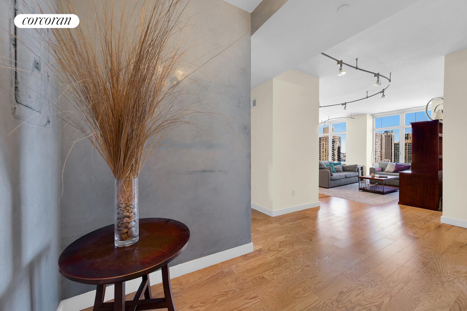 #8 photo, 555 W 59TH Street, ম্যানহাটন Lincoln Square , NY 10019