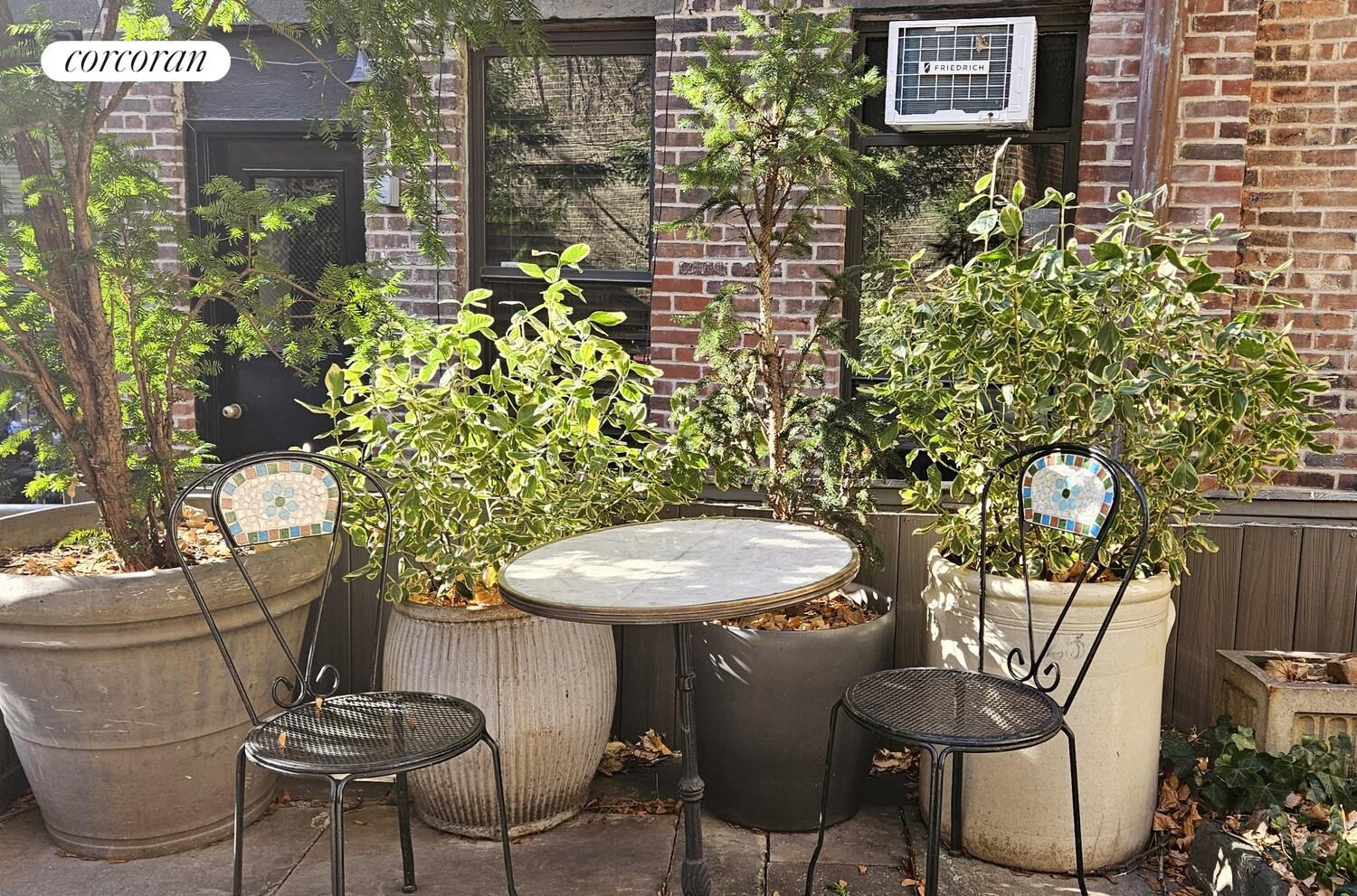 #14 photo, 340 W 11TH Street, מנהטן West Village , NY 10014