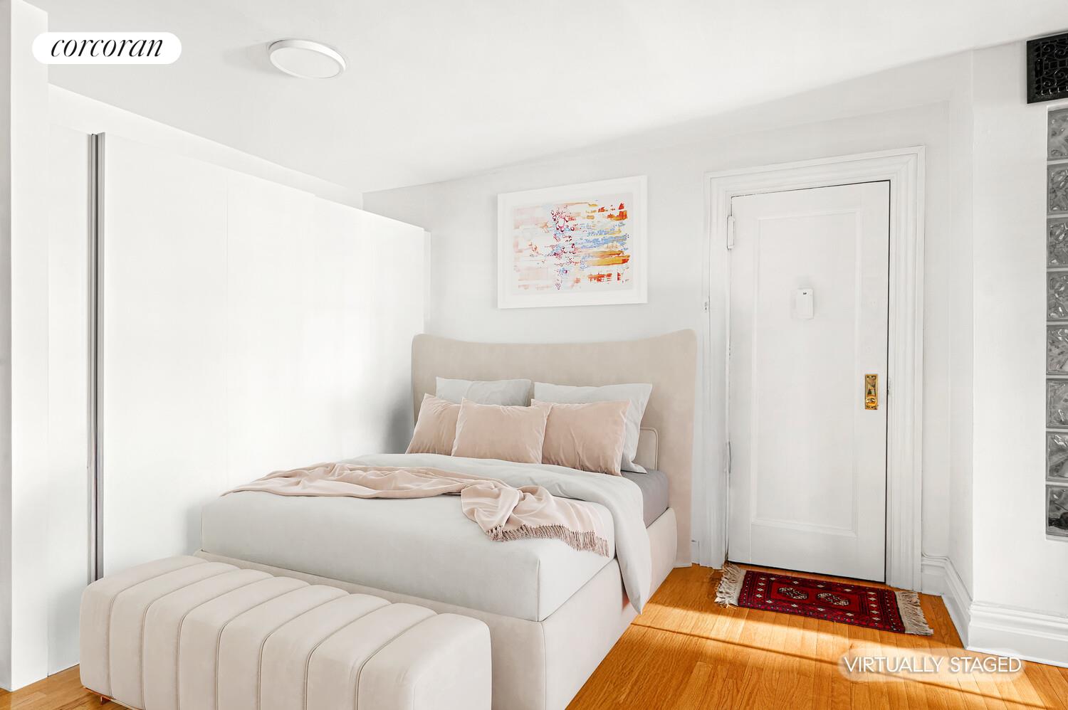 #5 photo, 340 W 11TH Street, מנהטן West Village , NY 10014