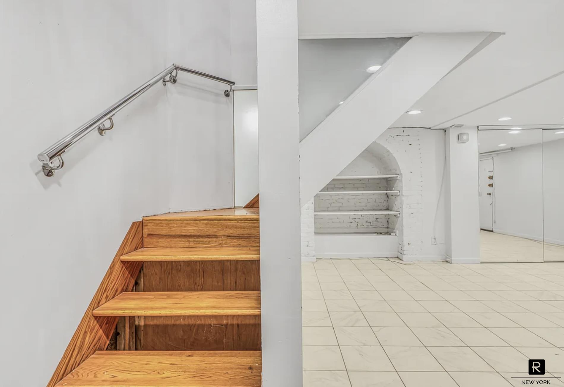 #9 photo, 233 E 31st Street, 맨해튼 Kips Bay , NY 10016