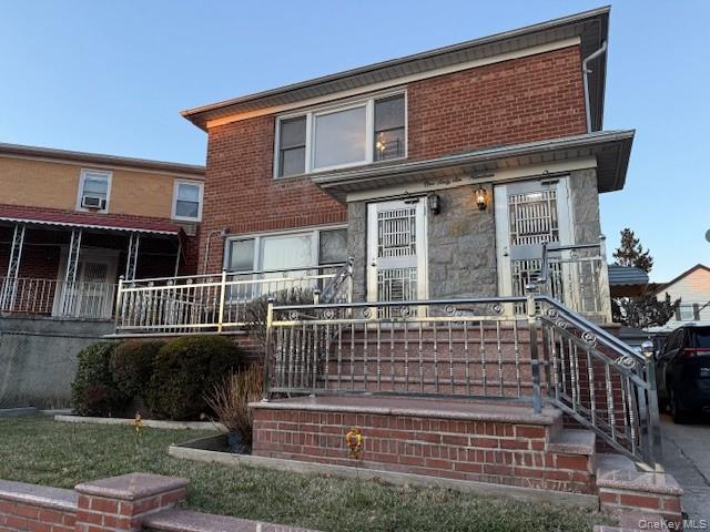 #1 photo, 166-19 25th Avenue, कुईंस Whitestone , NY 11357