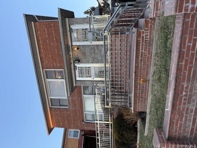 #12 photo, 166-19 25th Avenue, कुईंस Whitestone , NY 11357